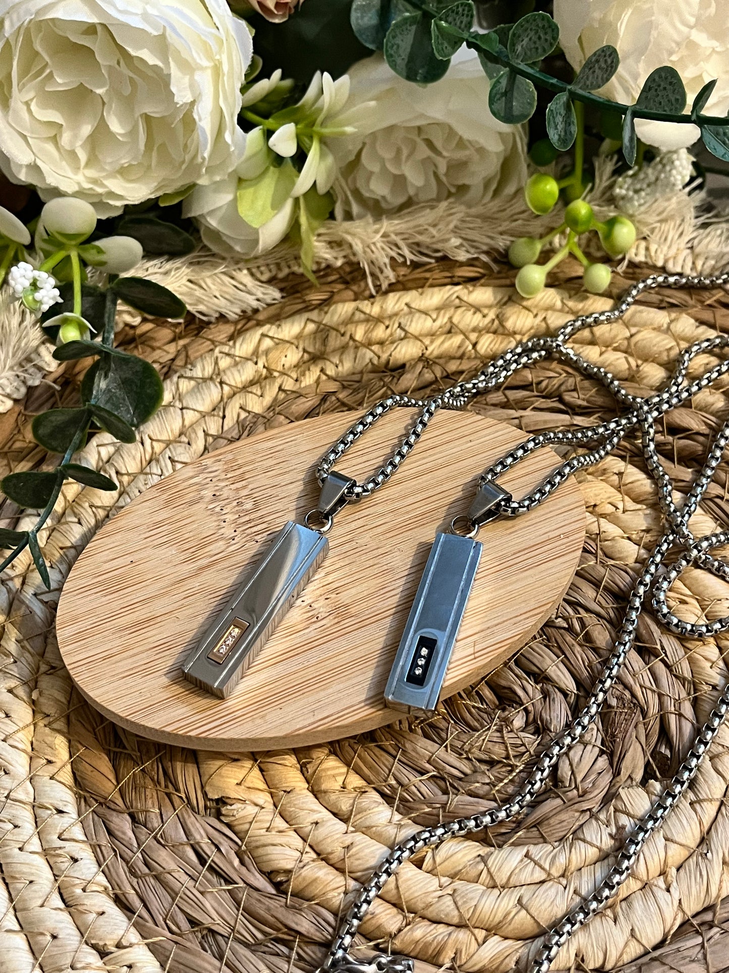 Collier Laki
