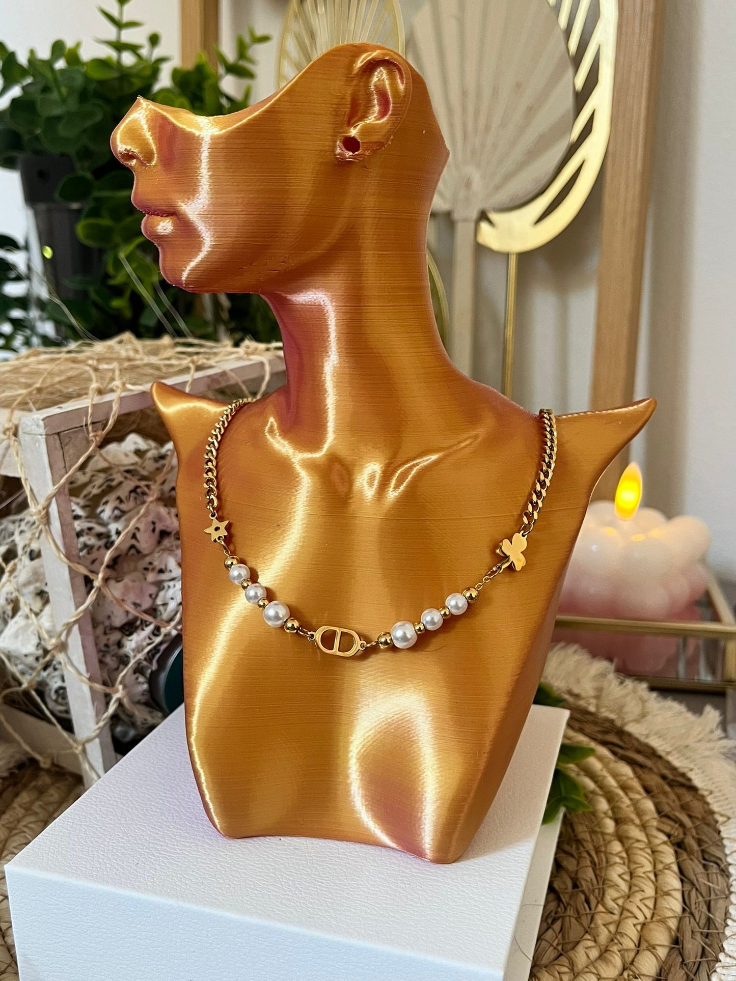 Collier Victoria